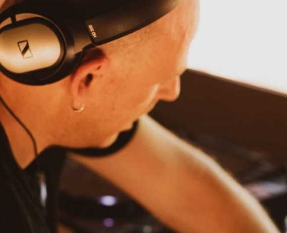 Guide on making use of DJing headphones